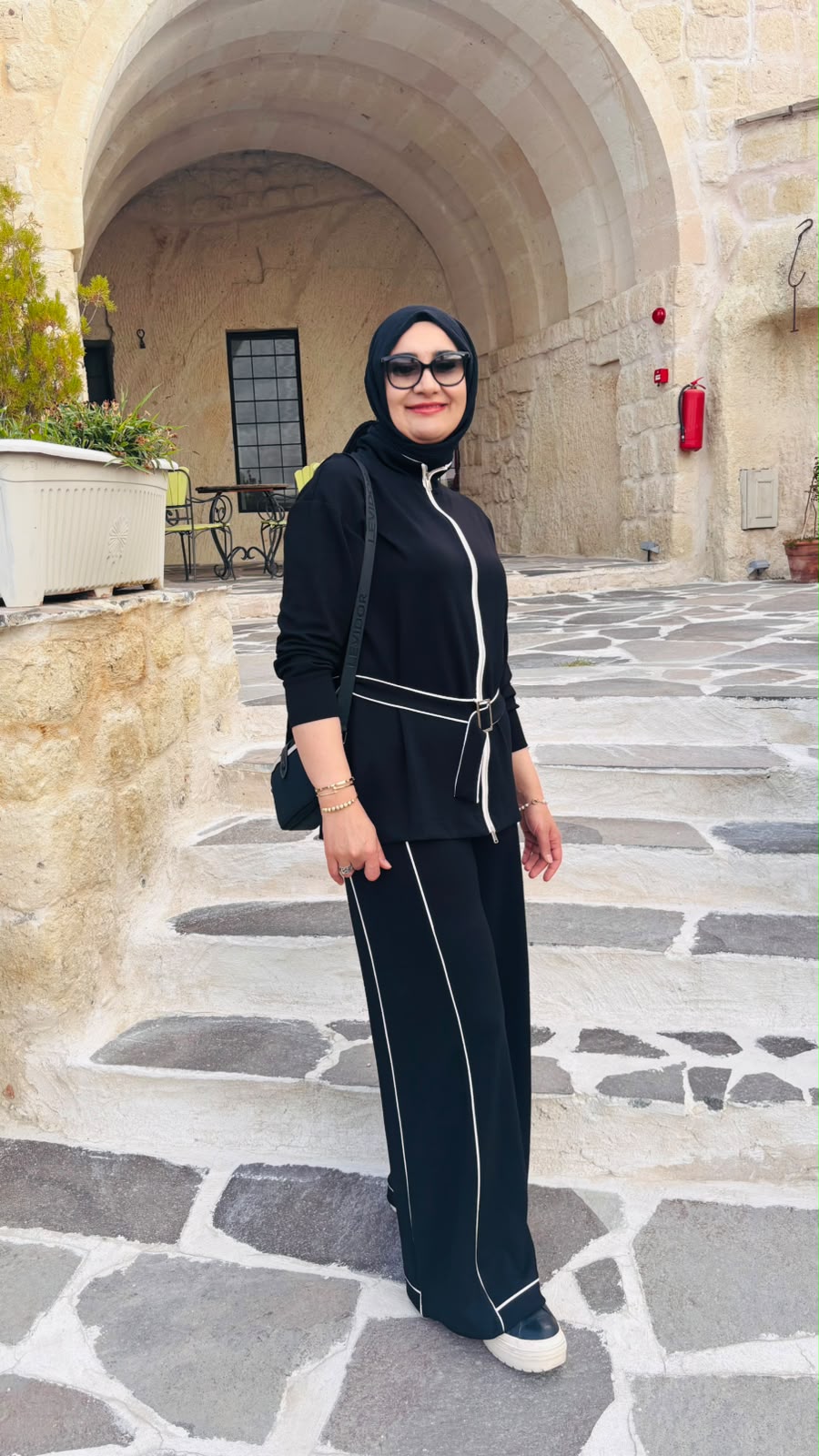 Siyah Biyeli Takım