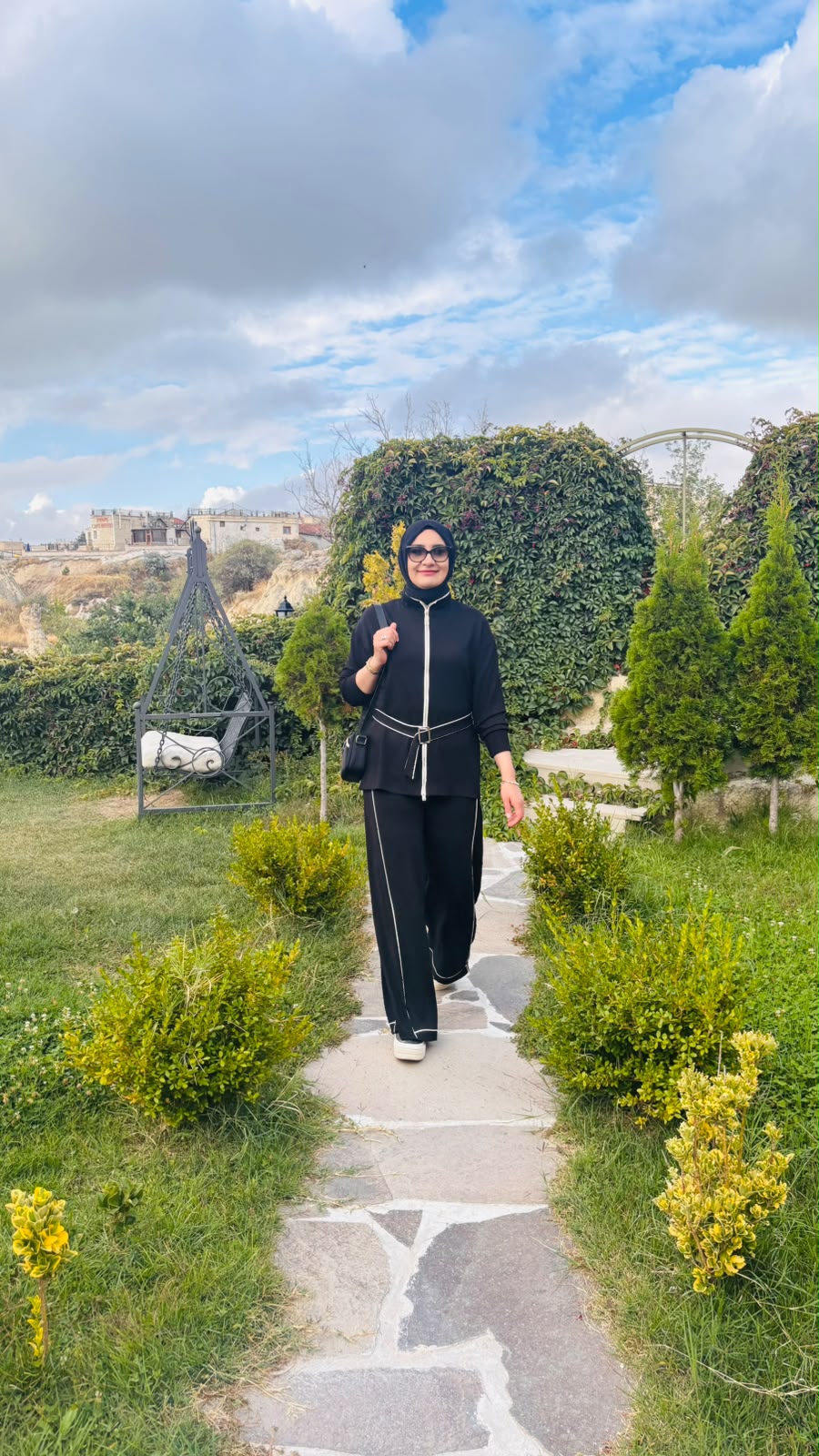 Siyah Biyeli Takım