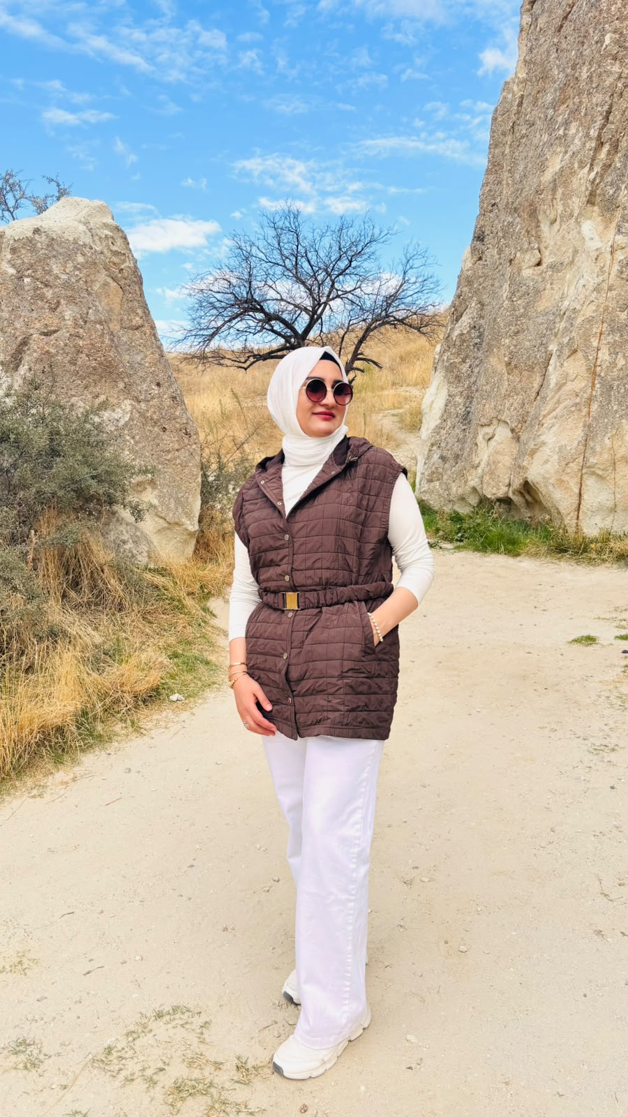 Belden Kemerli, Kullanışlı Cepli Kapitone  Kahve Yelek