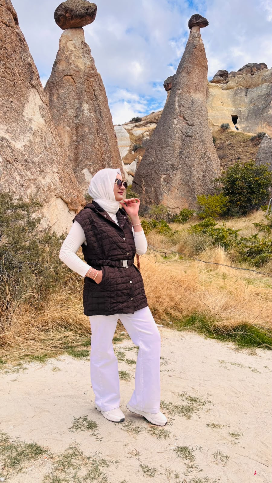 Belden Kemerli, Kullanışlı Cepli Kapitone  Kahve Yelek